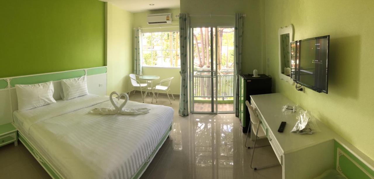 Holland Resort Phuket Buitenkant foto