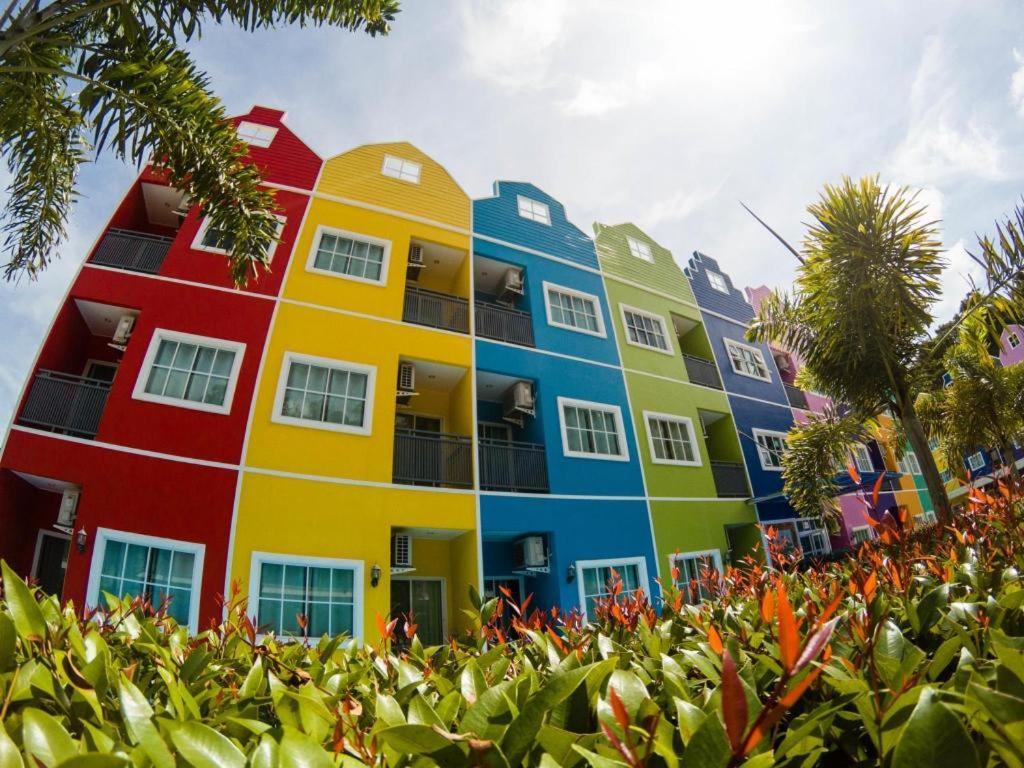 Holland Resort Phuket Buitenkant foto