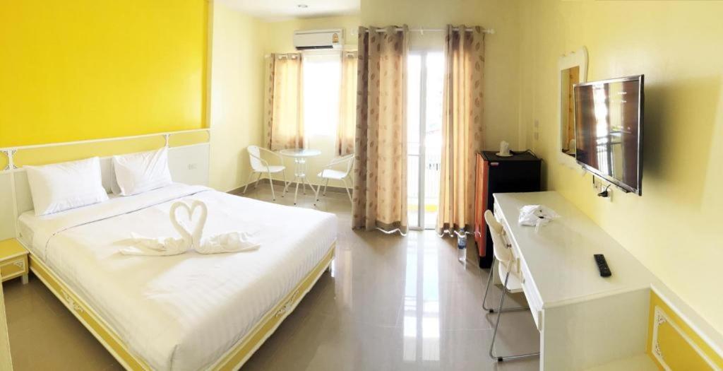 Holland Resort Phuket Buitenkant foto