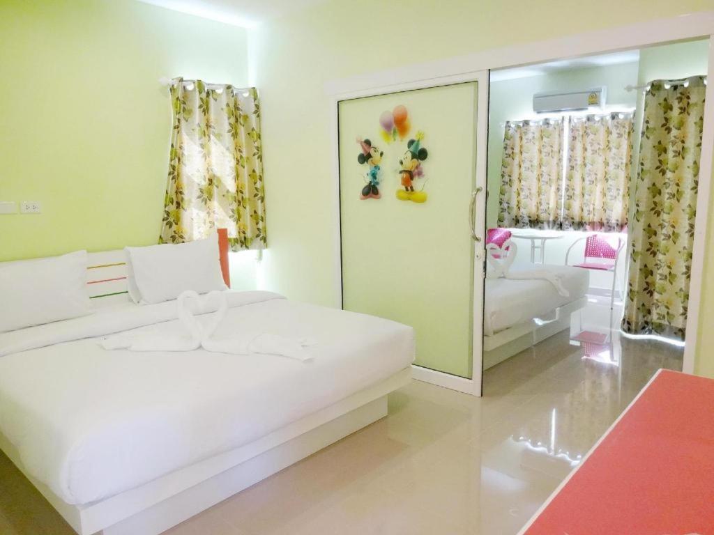 Holland Resort Phuket Buitenkant foto