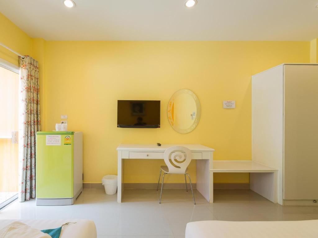Holland Resort Phuket Buitenkant foto