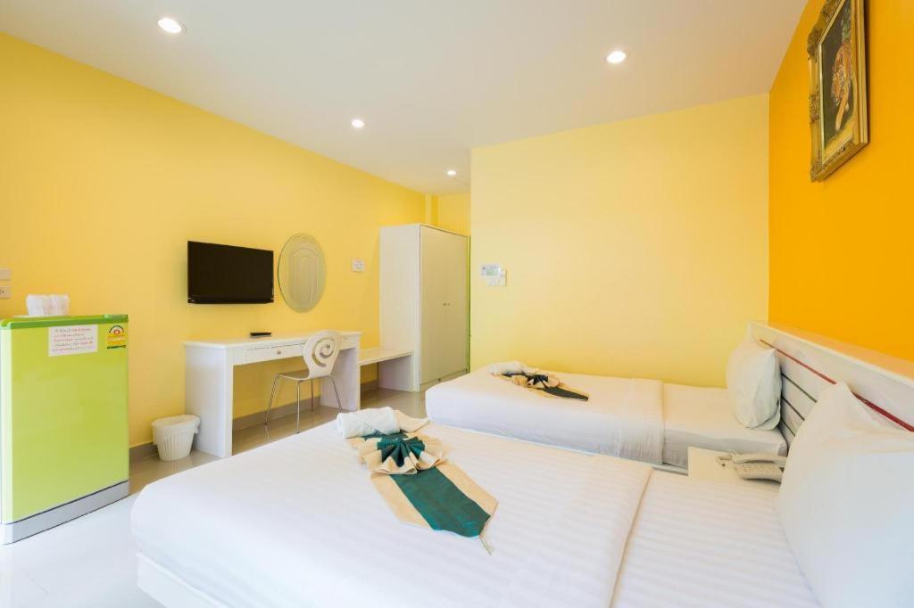 Holland Resort Phuket Buitenkant foto