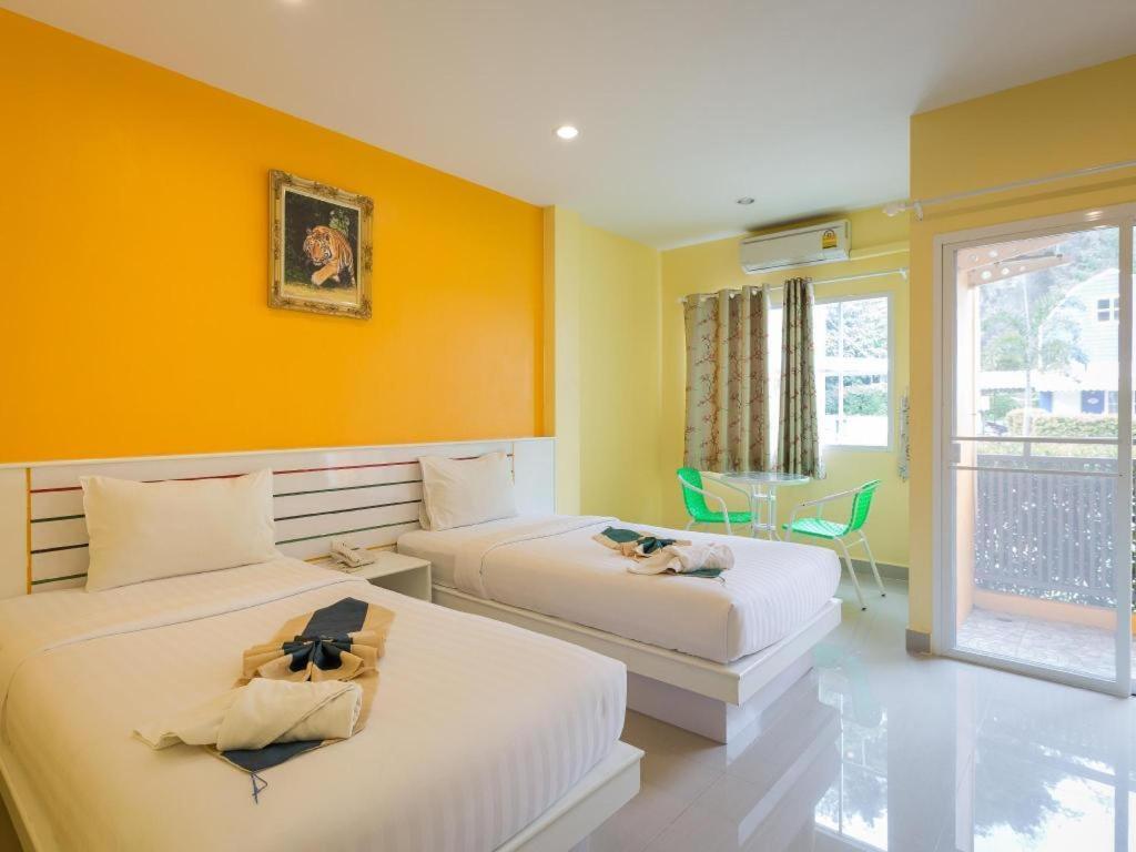 Holland Resort Phuket Buitenkant foto