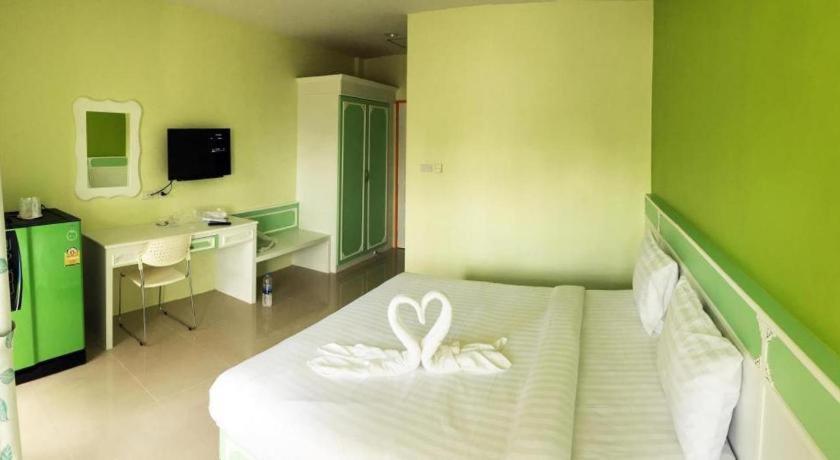 Holland Resort Phuket Buitenkant foto