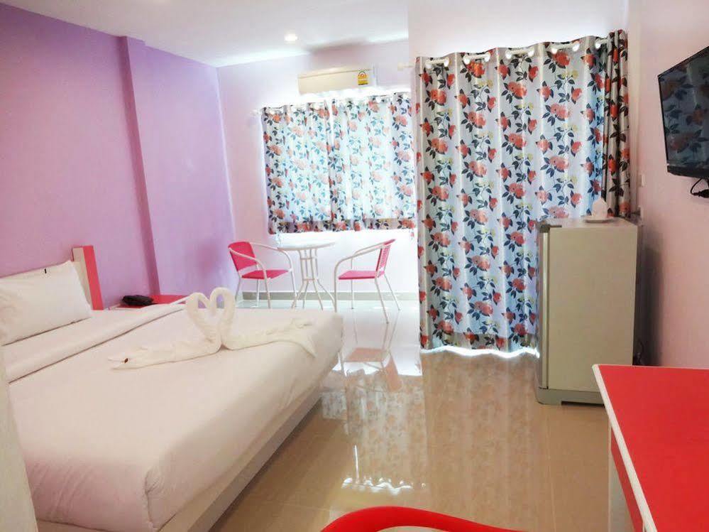 Holland Resort Phuket Buitenkant foto